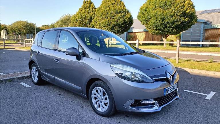 Renault Scenic 1.5dci, 2015, ULEZ compliant, £20 road tax.