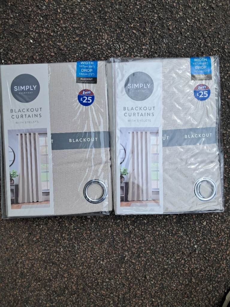 Blackout curtains 