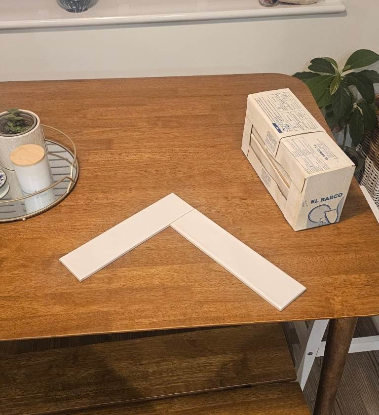 Narrow White Ceramic Tiles