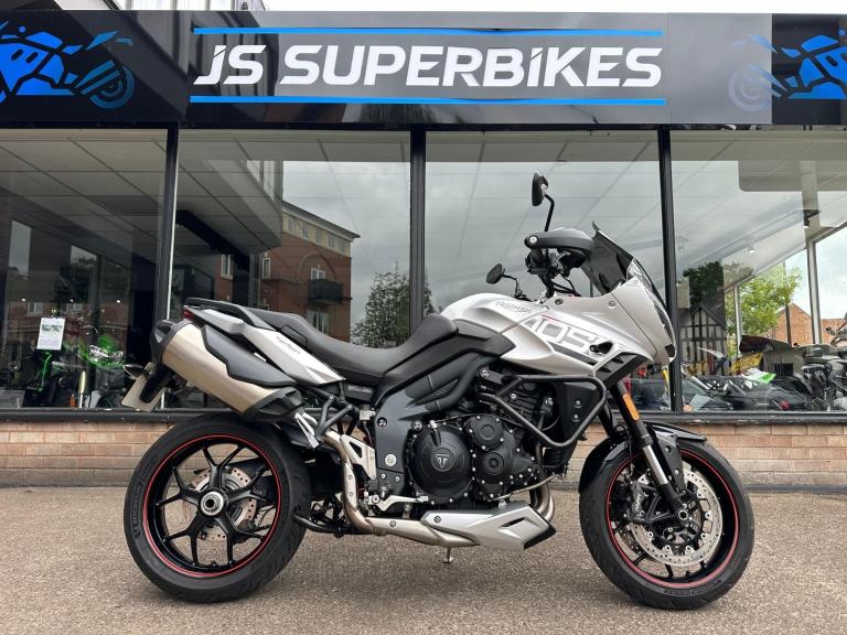 TRIUMPH TIGER 1050 SPORT 2017 - VERY CLEAN - 22646 MILES 