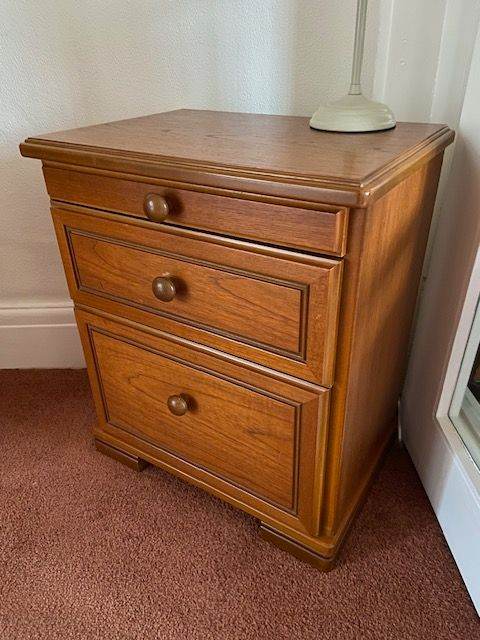 Set of draws / small sideboard