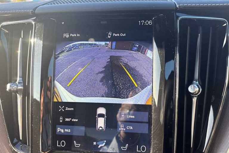 2020 Volvo XC60 2.0 T8 [390] Hybrid R DESIGN Pro 5dr AWD G tronic ESTATE PETROL/ELECTRIC Automatic