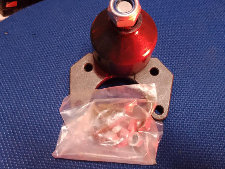 Renault Alpine or Espace mk 1 & 2 or Renault 25 lower front ball joint kit either side