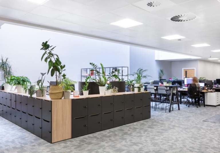 *Camden* Private Serviced Office: Unit for 105 desks for rent NW1