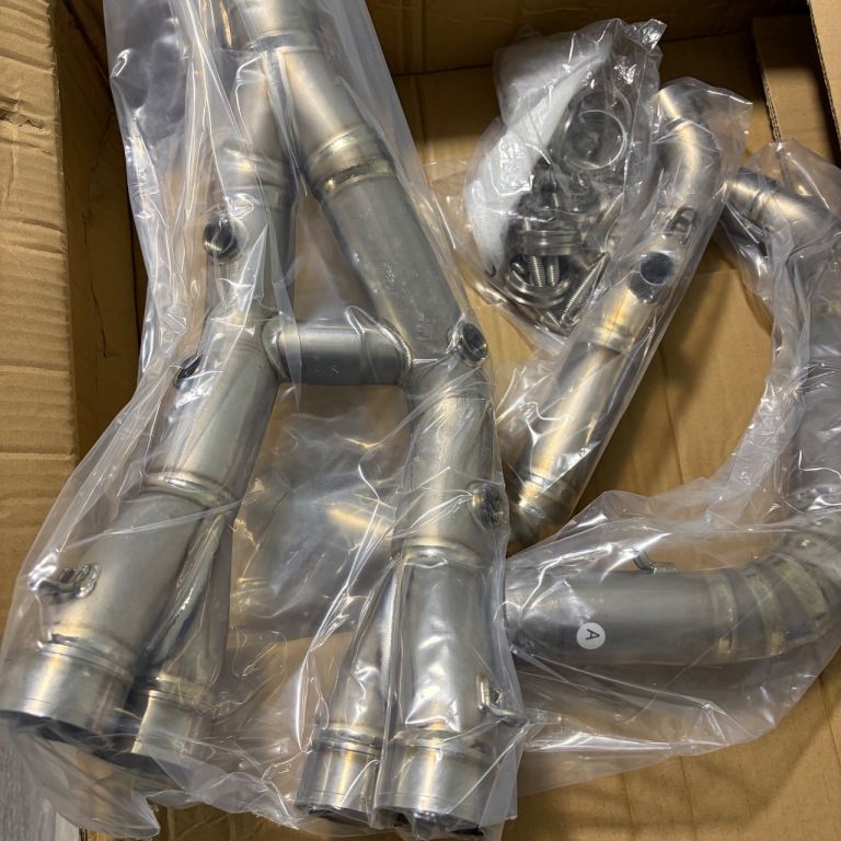 BMW m1000r exhaust 