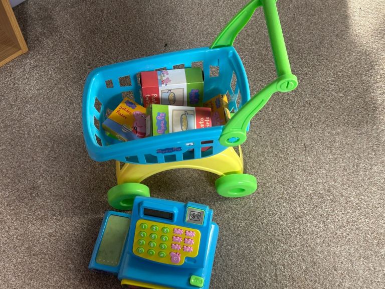Peppa pig till and shopping trolley 