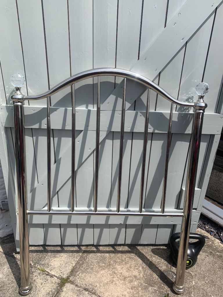 Single bed excellent condition from Costco 