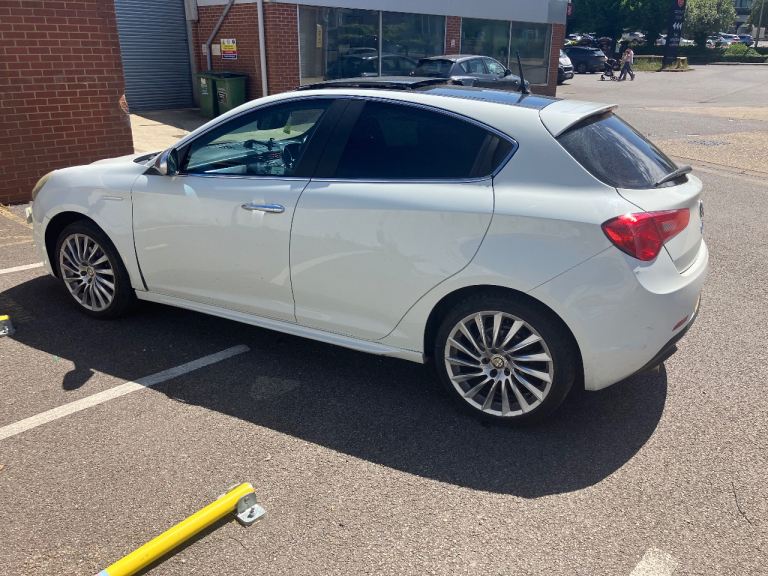 Alfa Romeo, GIULIETTA, Hatchback, 2011, Manual, 1956 (cc), 5 doors