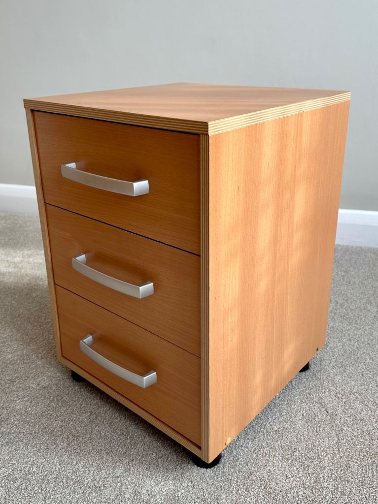 3-Drawer Bedside Table