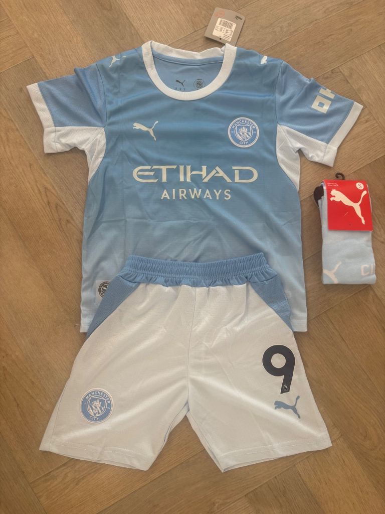 Puma Manchester City Haaland 9 Kids Football Kit - New with Tags