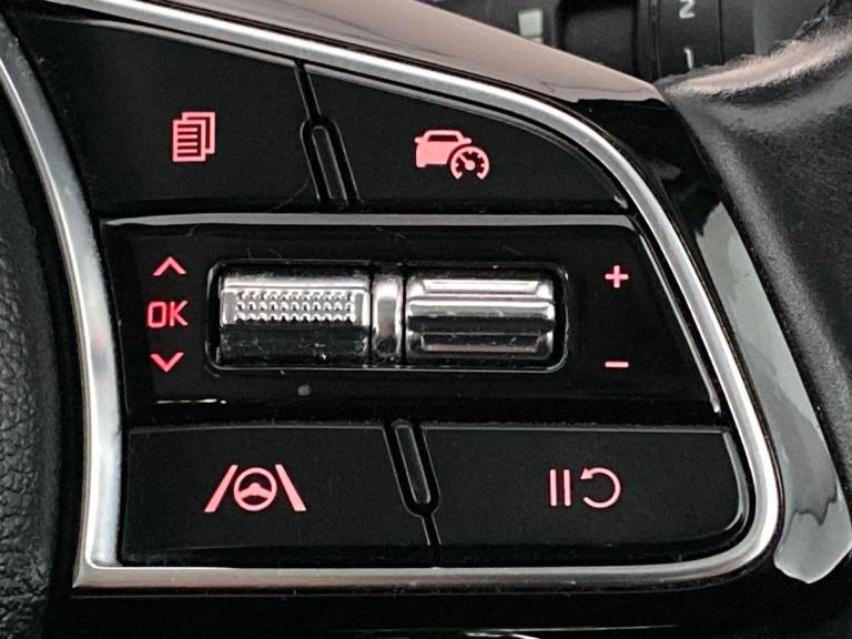 2022 Kia Ceed 1.0T GDi ISG 2 5dr Hatchback PETROL Manual