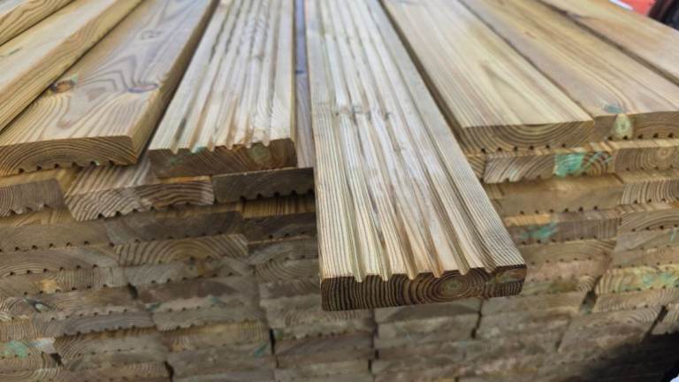 💥 Decking Boards 125mm X 30mm Pressure Treated Green