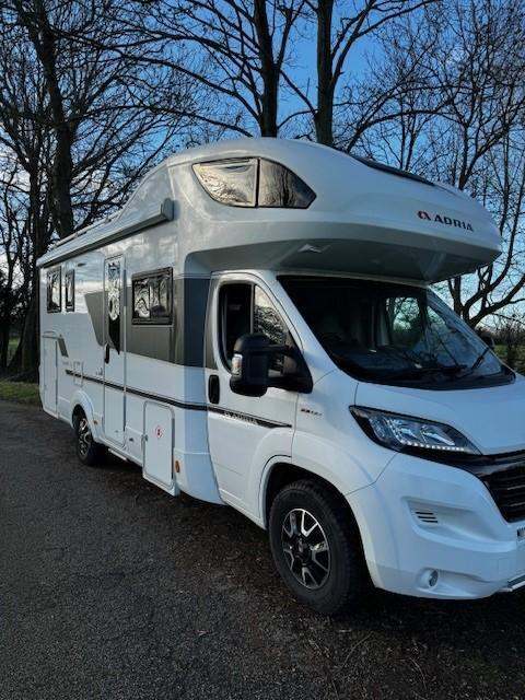 Adria Coral XL 670 plus