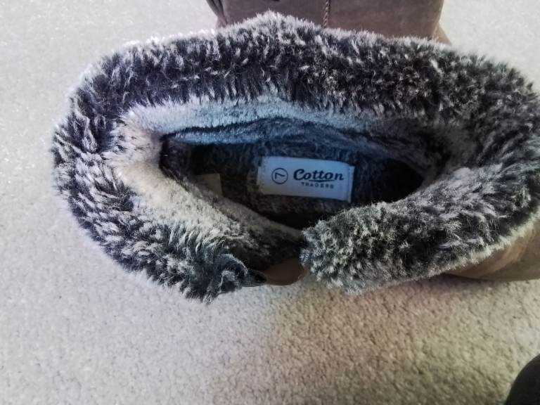 Cotton Traders boots - faux fur lined.  Good condition.  Size 7