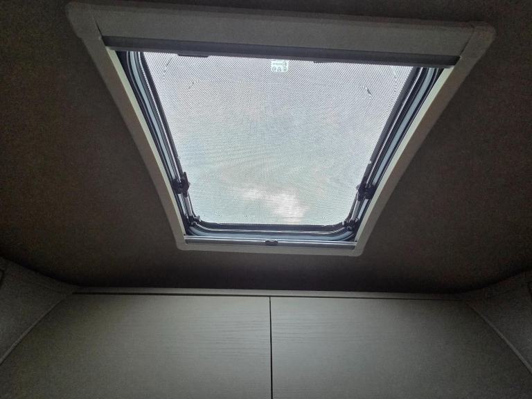 Auto-Trail Apache 634 luxury 2 berth DIESEL MANUAL 2018/18