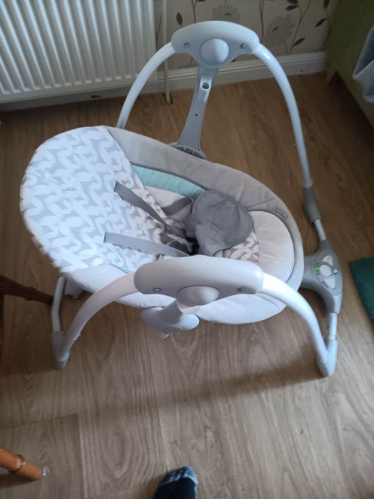 Baby swing 