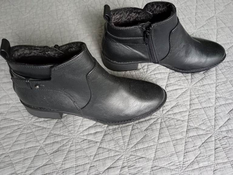 Leather Boots 