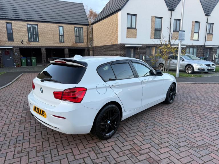 2016 BMW 1 Series 118i [1.5] Sport 5dr [Nav] HATCHBACK Petrol Manual