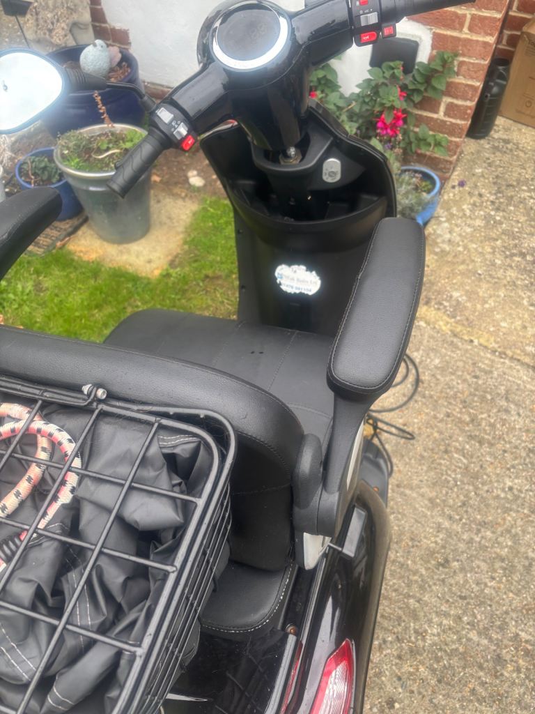 Mobility scooter 