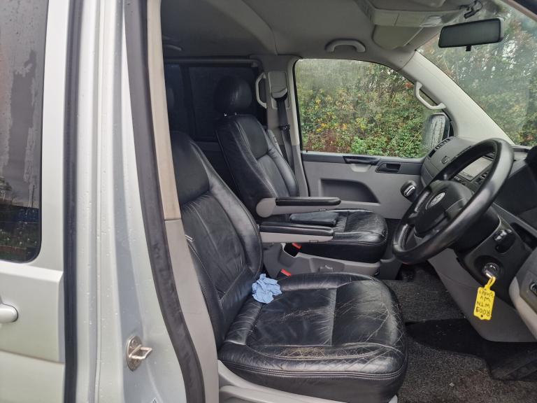 2009 VW Volkswagen Transporter Automatic Silver LWB 6 Seat Minibus  Spares