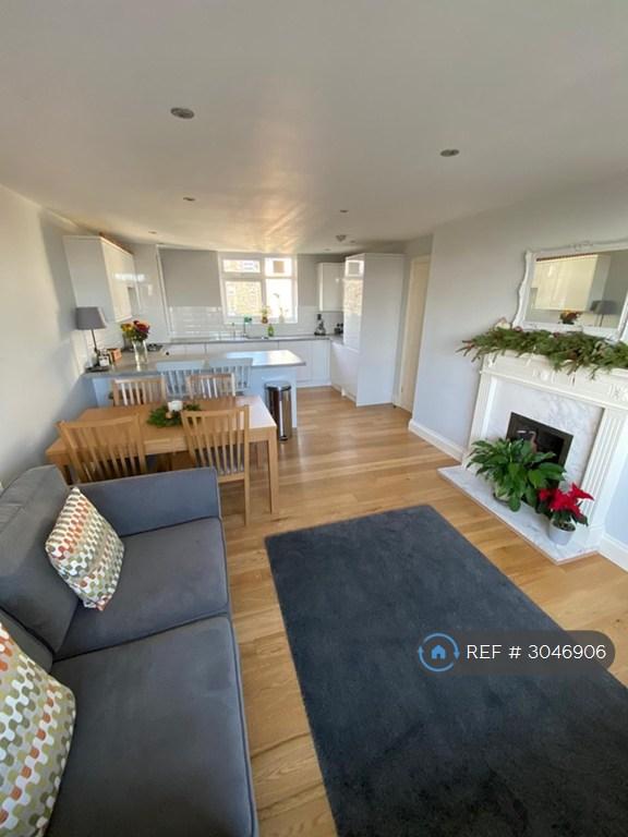 2 bedroom flat in Southfields, London, SW18 (2 bed) (#3046906)