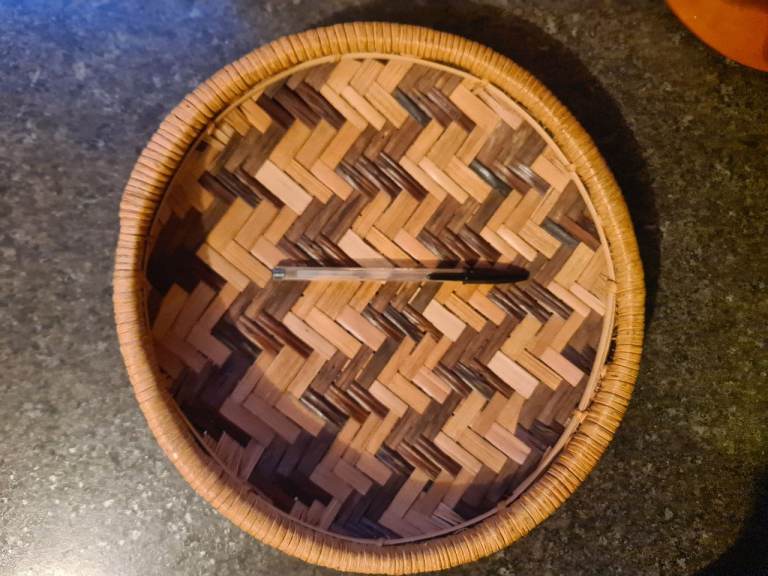 Vintage Kenyan woven winnowing basket 10.5 inch – Good Condition
