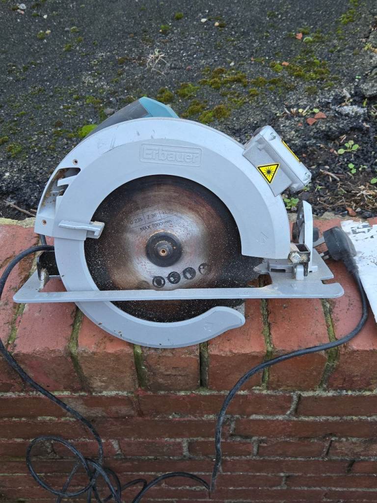 Erbauer 235mm circular saw 240v