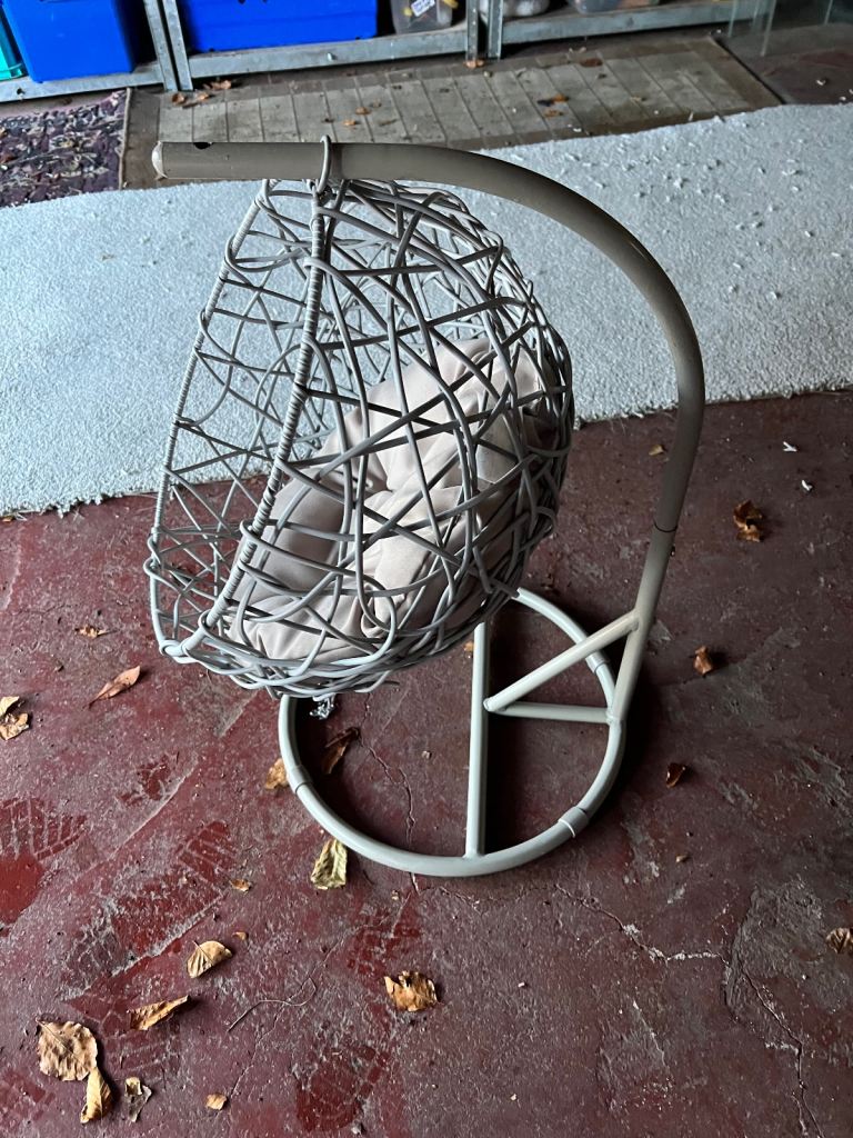 Pet egg chair 