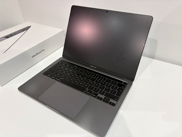 MacBook Pro 13-inch 2TB SSD 32GB RAM 2.3GHz Quad Core i7 Space Grey