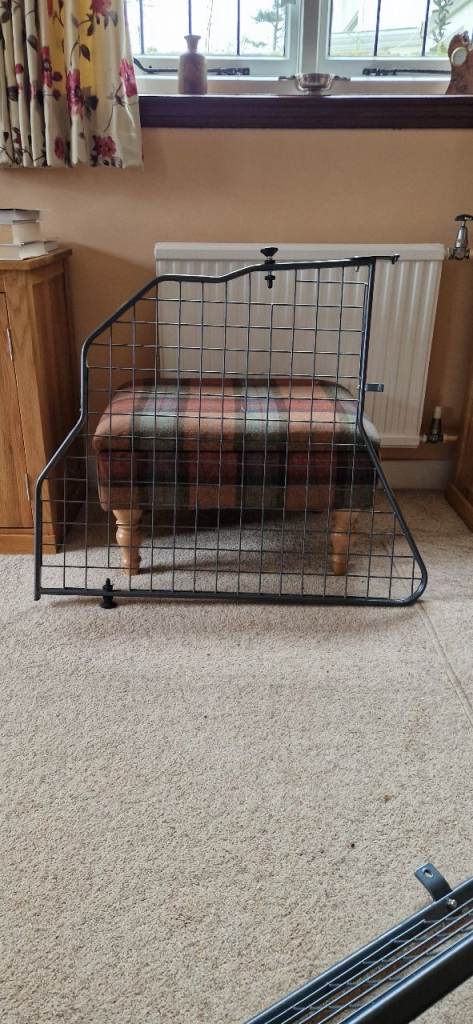 Land Rover Discovery Boot Divider (2004-2009)