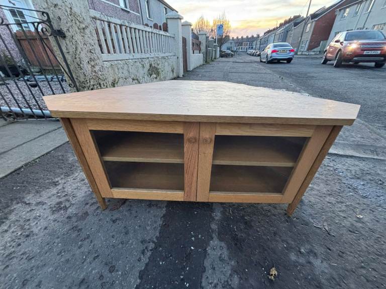 Oakwood tv cabinet only £49