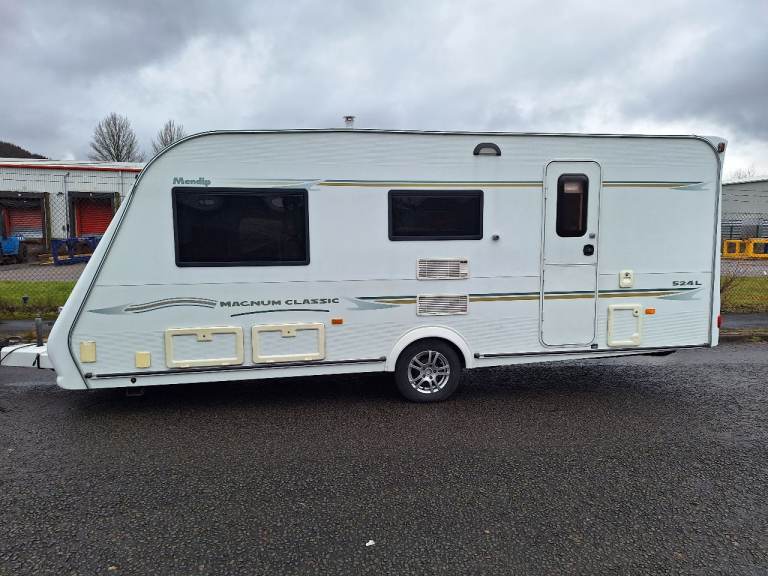 Compass magnum 4 berth with end shut off wash room 