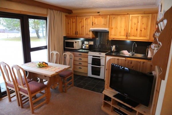 Ground floor apartment available from Saturday 5 to Saturday 12 September. 