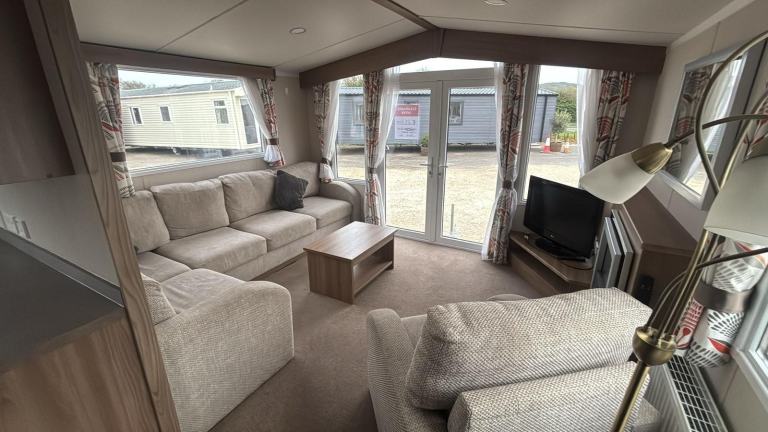 2017 SWIFT BIARRITZ 40X12 • 3 BED • DG • CH • PATIO DOORS • £23,995