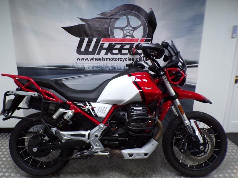 2021 MOTO GUZZI V85TT EVOCATIVE WITH ONLY 2679 MILES FROM NEW