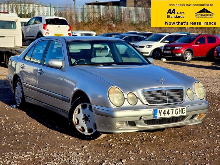 2001 Mercedes-Benz E Class 2.6 E240 Classic Saloon 4dr Petrol Automatic (261 g/km, 170 bhp) Saloo...
