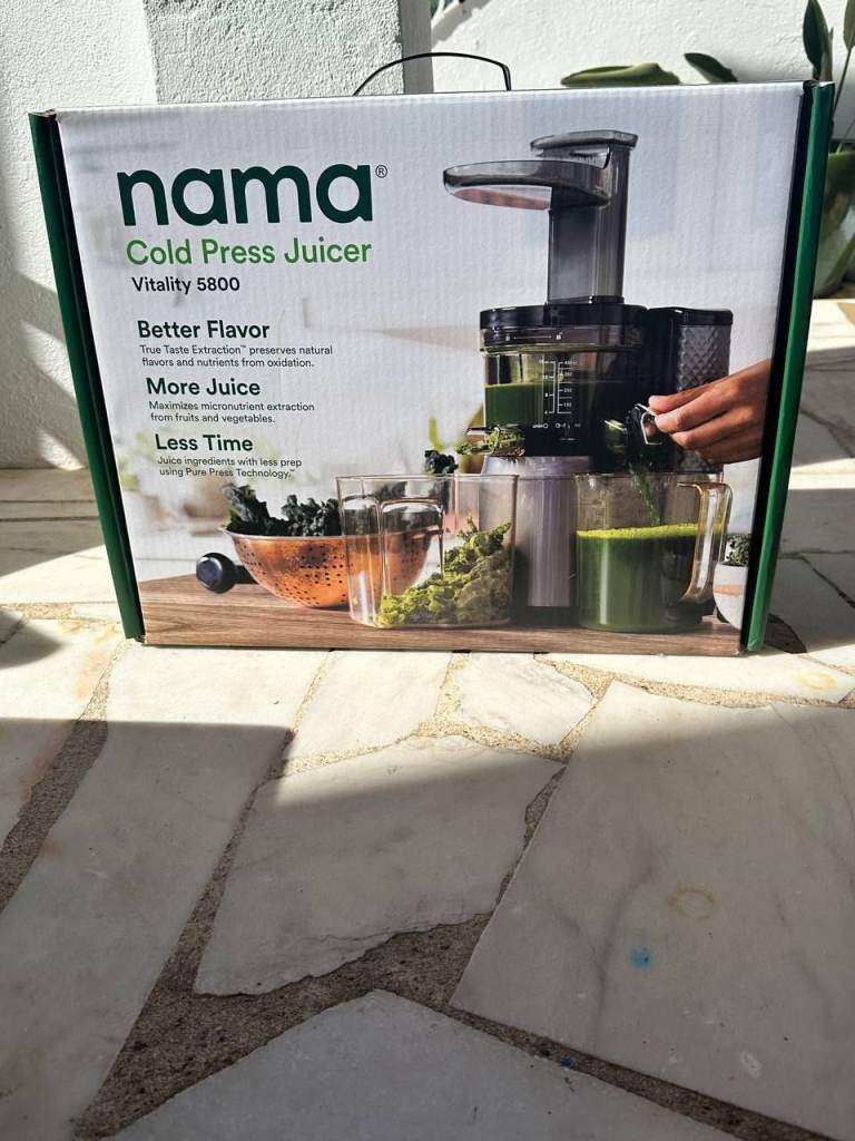 NAMA | Vitality 5800 Cold Press Juicer