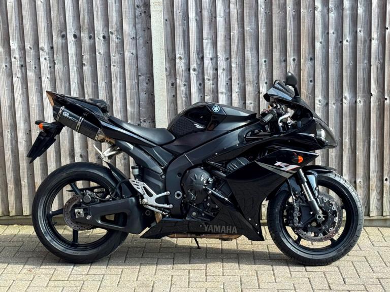 YAMAHA YZF R1 2007 (07) SUPER SPORT + 12,200 MILES + LOW MILES