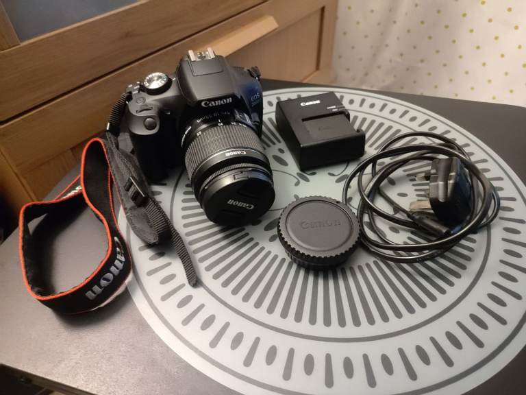 Canon EOS 2000D with case digital camera black full kit