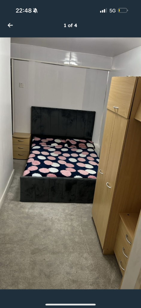 Double bedroom with attached bath 