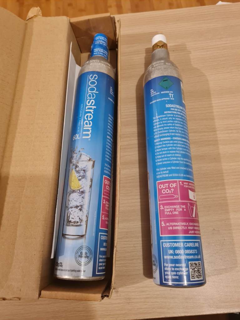 Sodastram gas cylinders one new one empty