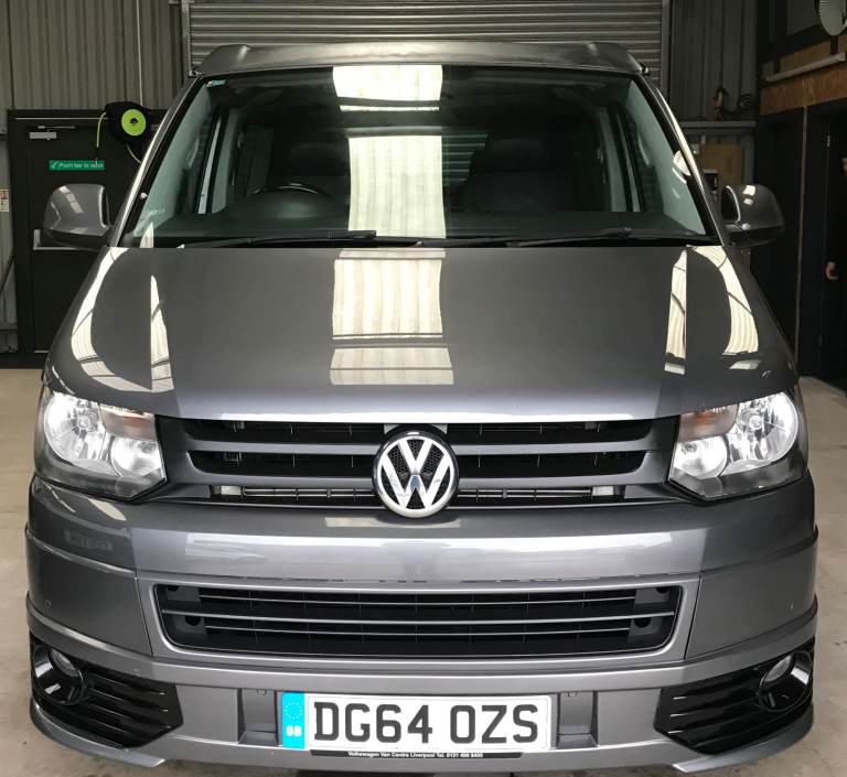 Volkswagen Transporter T32 Highline 140 TDi SWB in grey – with Sportline spec.