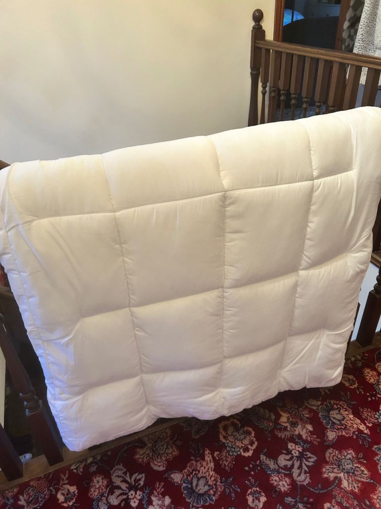 Silent Night single mattress topper