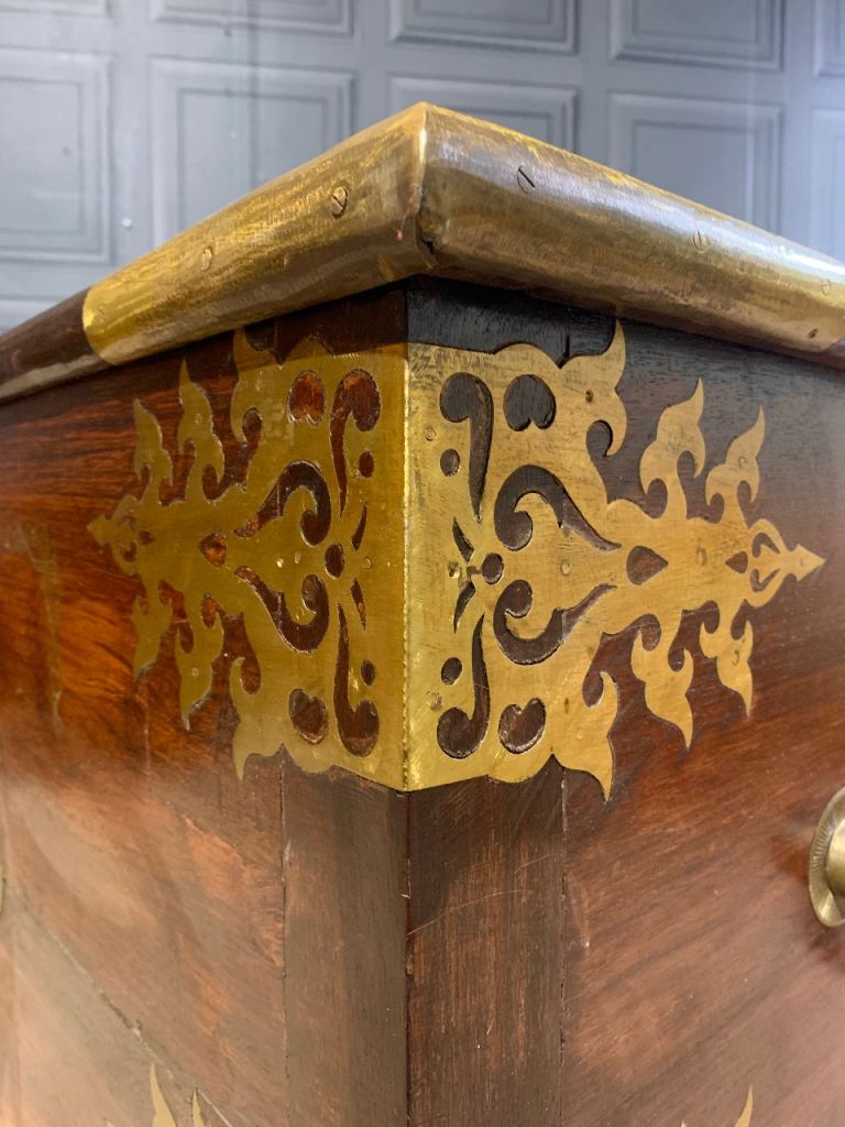 Anglo Indian Antique Style Solido I’m Rosewood & Brass Dowry Chest Blanket Box Storage Trunk