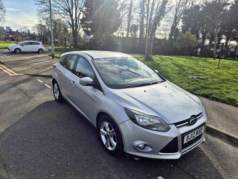 ULEZ FREE LOVELY FORD FOCUS 2012 12 1.6 ZETEC 105, 5 DOOR HATCHBACK MANUAL, 1 YEARS MOT, £1695