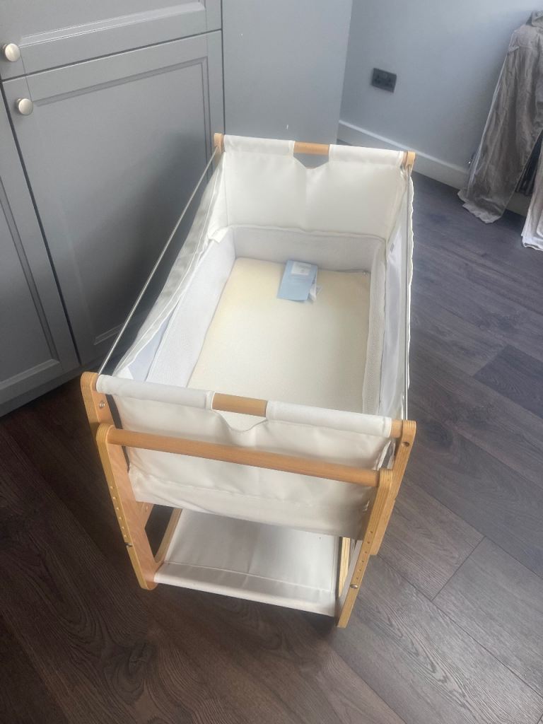 SnüzPod 4 Bedside crib - Excellent condition 