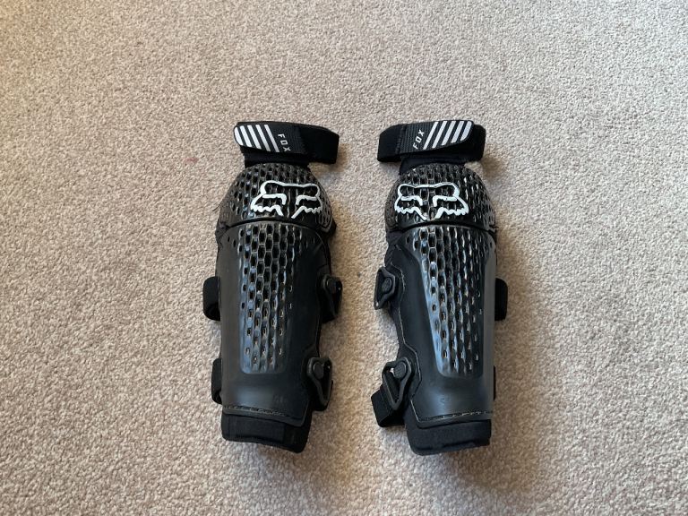 Fox Racing Titan Race Knee Pads Shin Guards Youth Kids Motocross BMX Mx Skateboard Junior Quad Honda