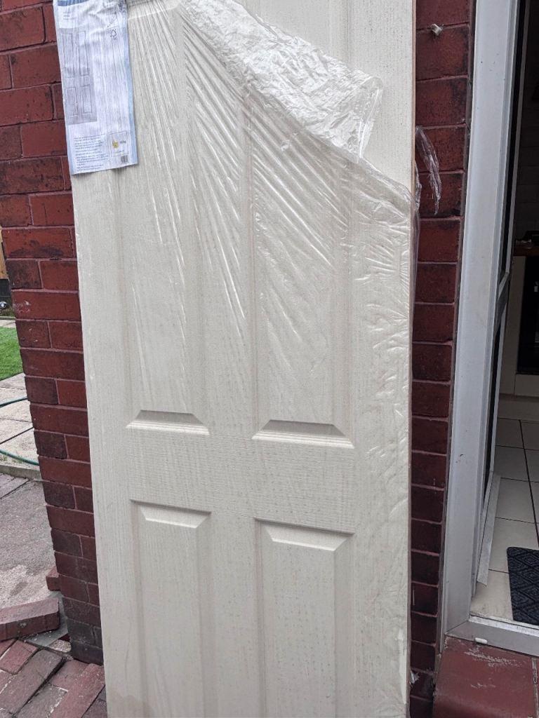 Geom 4 panel white internal door 
