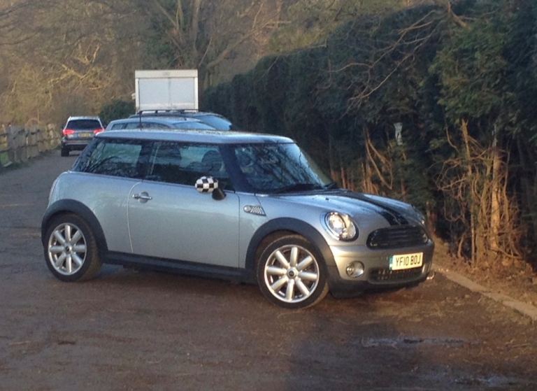 2010 Silver MINI Cooper Hatchback - MOT expiring Nov 2026 - oil leak and exhaust needs replacing 