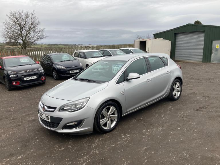 2013 Vauxhall Astra 1.6i 16V SRi 5dr HATCHBACK Petrol Manual